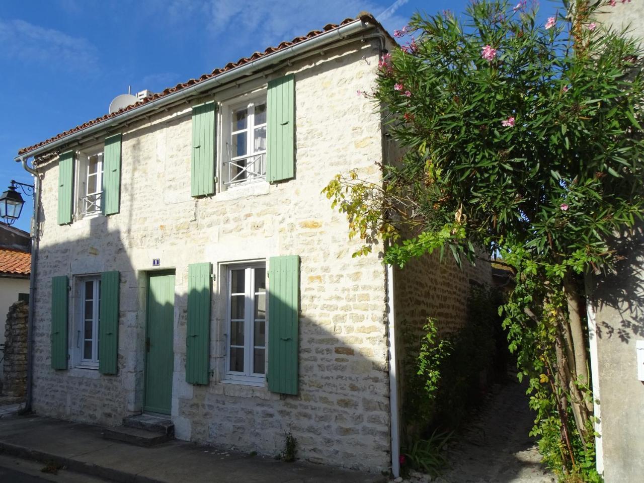 Maison Salicorne La Flotte Luaran gambar